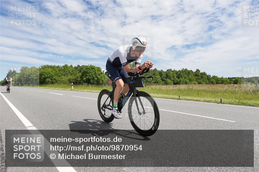 21.06.2026 - Viking Triathlon Michael Burmester http://msf.ph/oto/9870954 21.06.2026 12:15:05 Radfahren 182, 297, 297, 342, 351, 492, 493, 614 meine-sportfotos.de