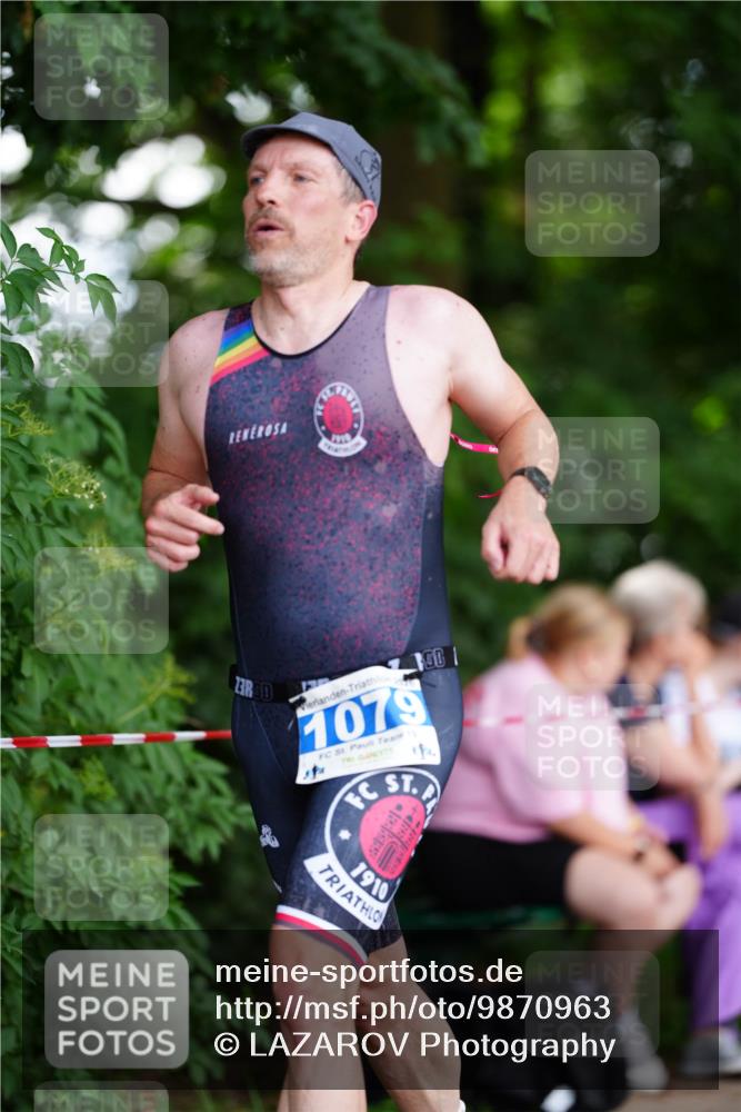 21.06.2026 - 29. Vierlanden-Triathlon LAZAROV Photography http://msf.ph/oto/9870963 21.06.2026 13:59:37 Laufen 1079, 100, 1910 meine-sportfotos.de