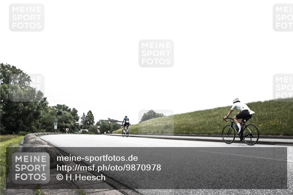 21.06.2026 - 29. Vierlanden-Triathlon H.Heesch http://msf.ph/oto/9870978 21.06.2026 10:33:17 Radfahren  meine-sportfotos.de