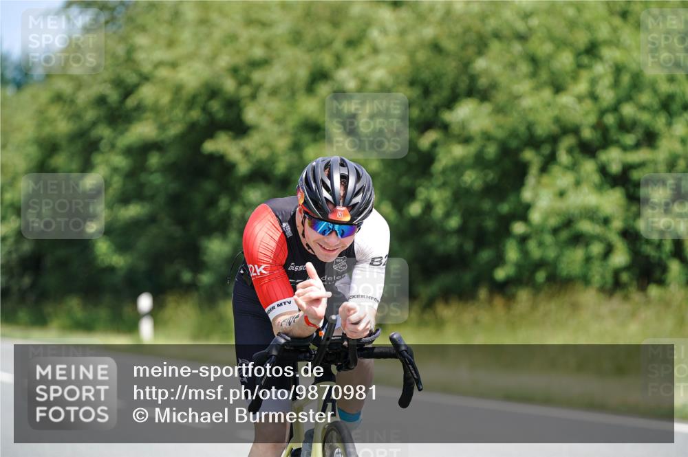 21.06.2026 - Viking Triathlon Michael Burmester http://msf.ph/oto/9870981 21.06.2026 12:37:56 Radfahren 138, 185, 203, 244, 378, 413, 461, 506, 520, 550, 557 meine-sportfotos.de