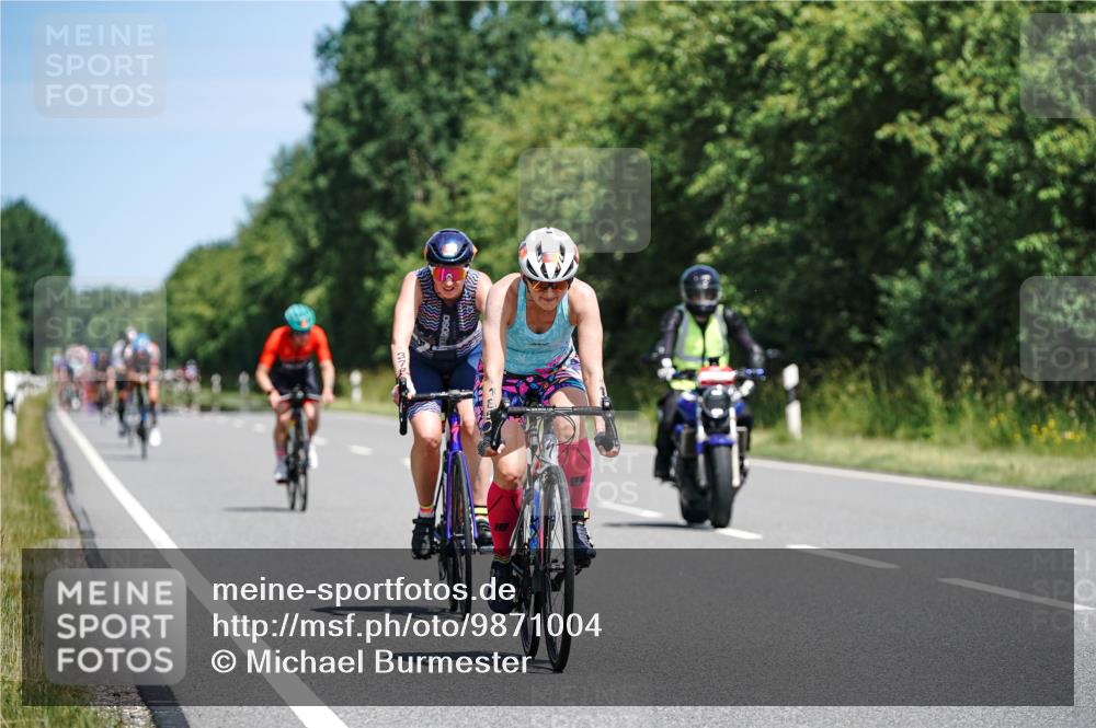 21.06.2026 - Viking Triathlon Michael Burmester http://msf.ph/oto/9871004 21.06.2026 12:37:58 Radfahren 138, 185, 203, 244, 378, 413, 461, 506, 520, 550, 557 meine-sportfotos.de