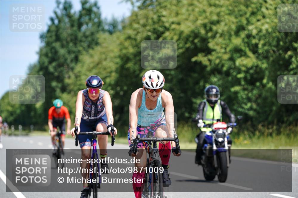 21.06.2026 - Viking Triathlon Michael Burmester http://msf.ph/oto/9871009 21.06.2026 12:37:59 Radfahren 138, 185, 203, 378, 413, 461, 506, 520, 550, 557 meine-sportfotos.de