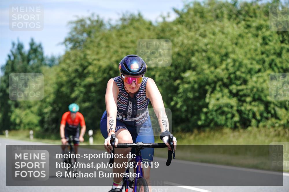 21.06.2026 - Viking Triathlon Michael Burmester http://msf.ph/oto/9871019 21.06.2026 12:38:00 Radfahren 138, 185, 203, 378, 413, 415, 461, 506, 550, 557 meine-sportfotos.de