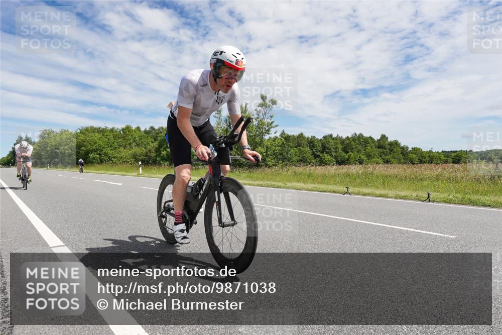 21.06.2026 - Viking Triathlon Michael Burmester http://msf.ph/oto/9871038 21.06.2026 12:15:55 Radfahren 21, 184, 184, 248, 334, 389, 394, 551, 590, 590 meine-sportfotos.de