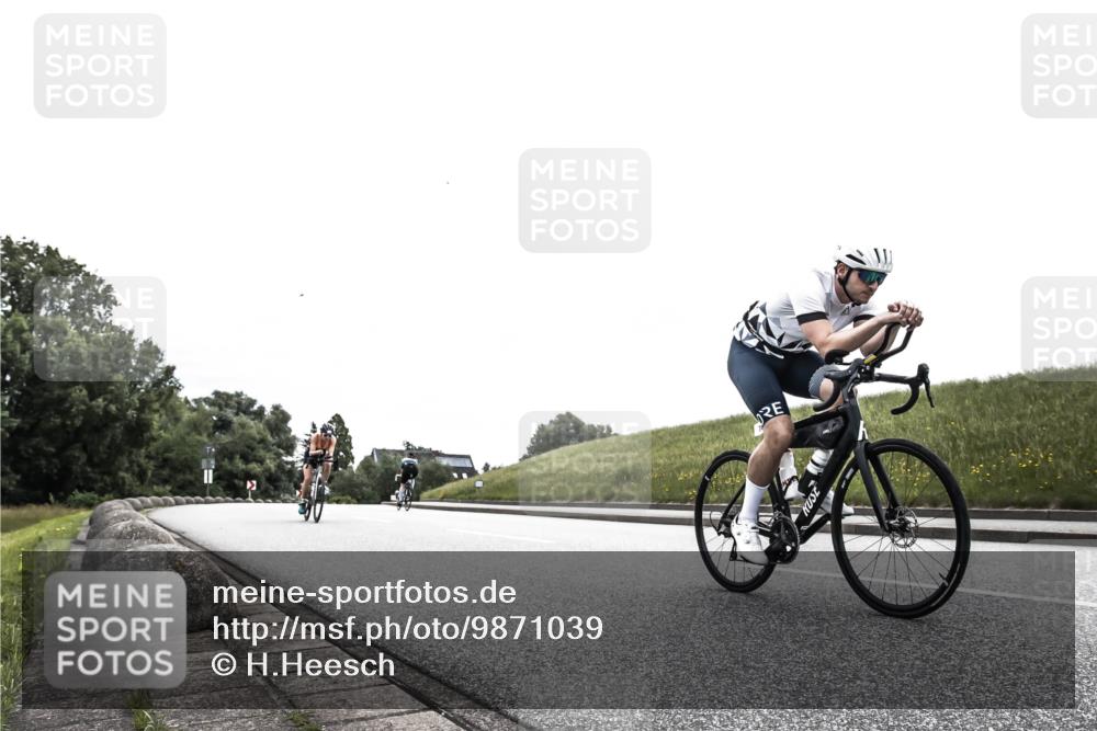 21.06.2026 - 29. Vierlanden-Triathlon H.Heesch http://msf.ph/oto/9871039 21.06.2026 10:34:03 Radfahren 74, 253, 329 meine-sportfotos.de