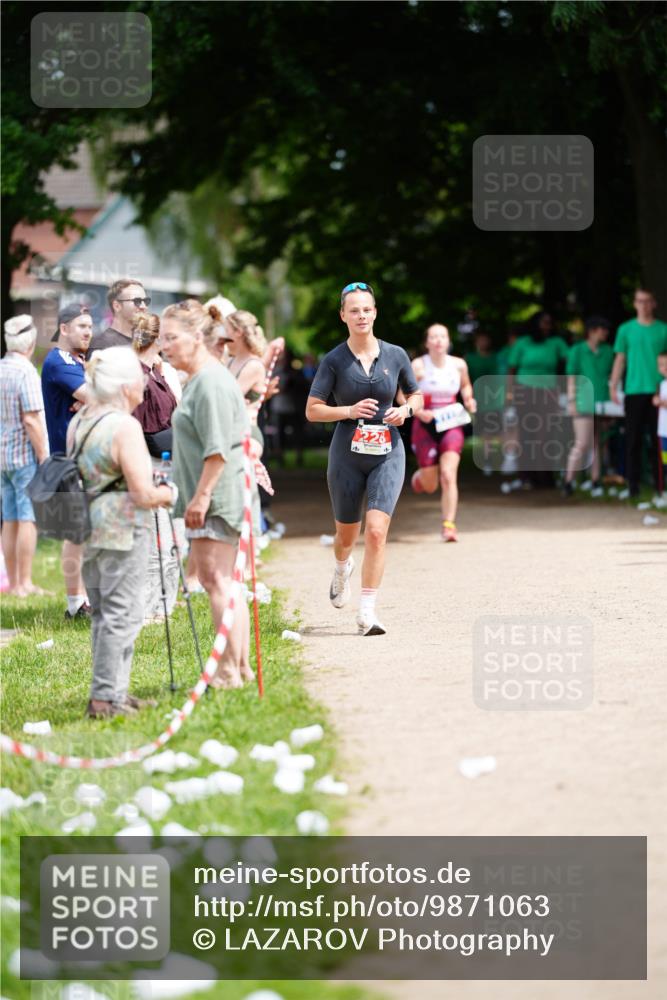 21.06.2026 - 29. Vierlanden-Triathlon LAZAROV Photography http://msf.ph/oto/9871063 21.06.2026 14:00:28 Laufen 1111, 226 meine-sportfotos.de