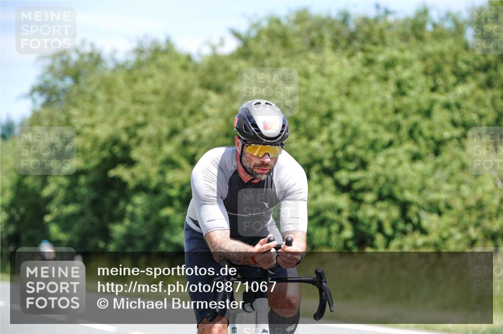 21.06.2026 - Viking Triathlon Michael Burmester http://msf.ph/oto/9871067 21.06.2026 12:38:06 Radfahren 123, 185, 203, 221, 378, 413, 415, 461, 461, 506, 550, 551, 557 meine-sportfotos.de