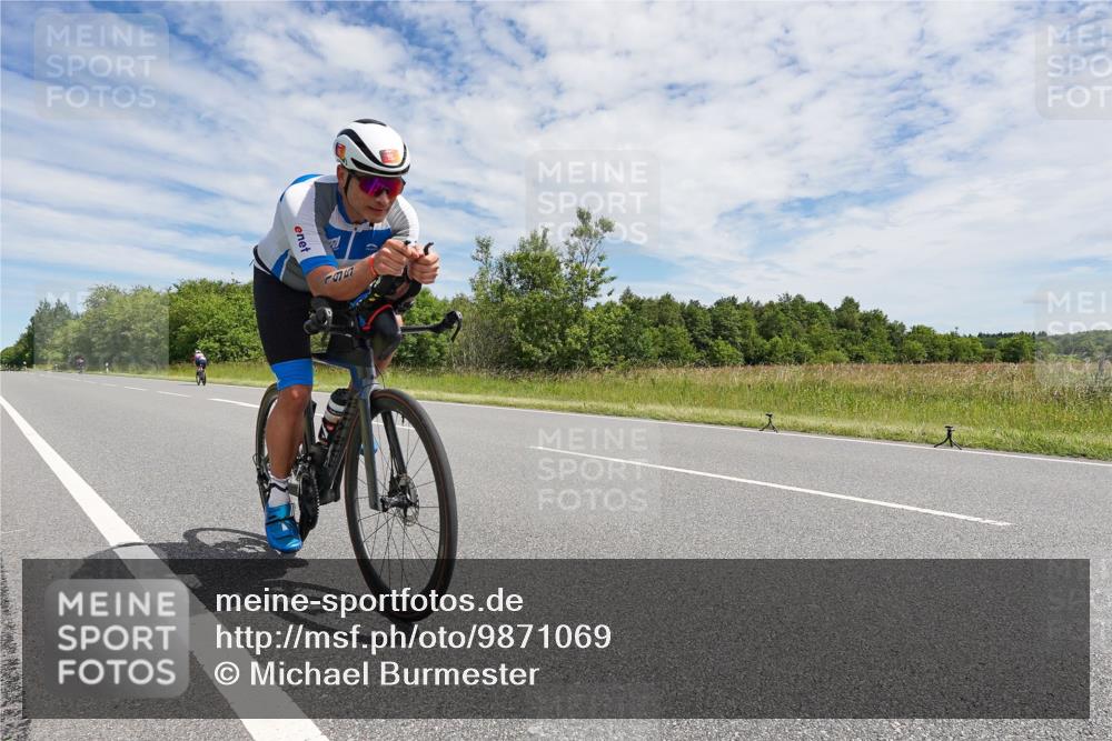 21.06.2026 - Viking Triathlon Michael Burmester http://msf.ph/oto/9871069 21.06.2026 12:16:14 Radfahren 22, 153, 178, 184, 195, 248, 264, 333, 347, 377, 405, 405, 511, 521, 538, 590, 603, 651 meine-sportfotos.de