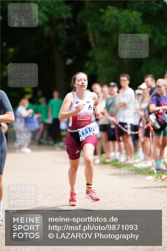 21.06.2026 - 29. Vierlanden-Triathlon LAZAROV Photography http://msf.ph/oto/9871093 21.06.2026 14:00:31 Laufen 1119, 2 meine-sportfotos.de