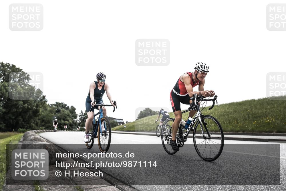 21.06.2026 - 29. Vierlanden-Triathlon H.Heesch http://msf.ph/oto/9871114 21.06.2026 10:34:38 Radfahren 92, 178, 350, 363, 414, 554, 560 meine-sportfotos.de