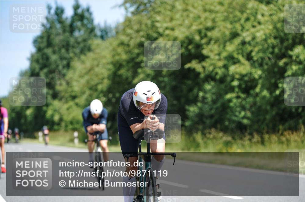 21.06.2026 - Viking Triathlon Michael Burmester http://msf.ph/oto/9871119 21.06.2026 12:38:25 Radfahren 123, 123, 203, 221, 415, 416, 461, 551, 651 meine-sportfotos.de
