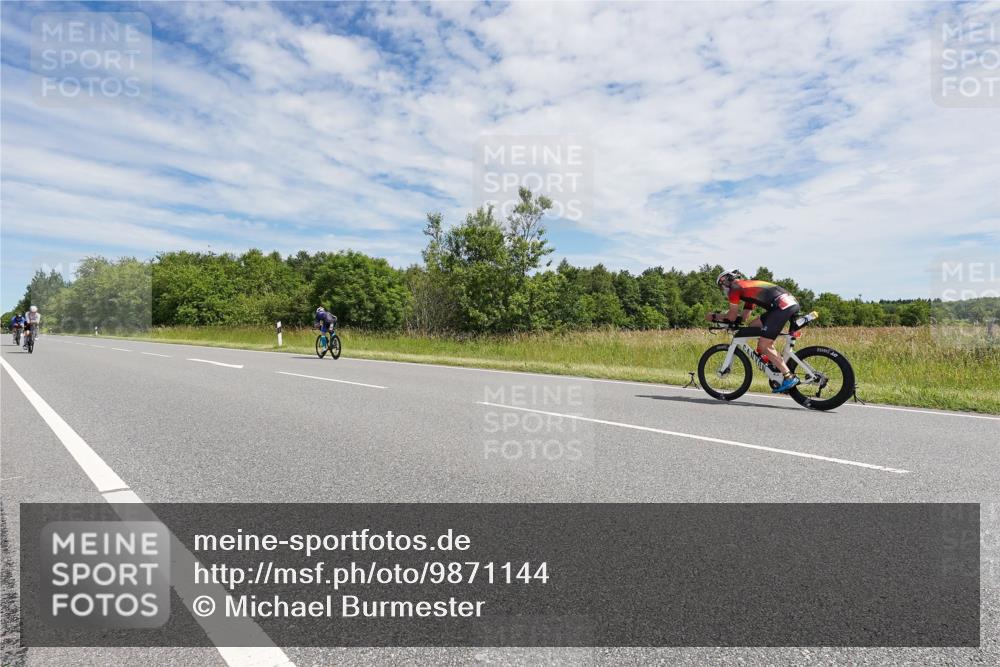 21.06.2026 - Viking Triathlon Michael Burmester http://msf.ph/oto/9871144 21.06.2026 12:16:51 Radfahren 47, 229, 242, 278, 300, 311, 311, 453, 466, 479, 524, 536, 537 meine-sportfotos.de