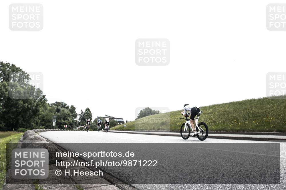 21.06.2026 - 29. Vierlanden-Triathlon H.Heesch http://msf.ph/oto/9871222 21.06.2026 10:35:09 Radfahren 187, 430, 525 meine-sportfotos.de