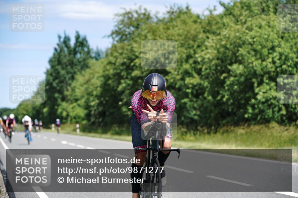 21.06.2026 - Viking Triathlon Michael Burmester http://msf.ph/oto/9871277 21.06.2026 12:39:48 Radfahren 80, 174, 231, 242, 328, 512, 524, 543 meine-sportfotos.de
