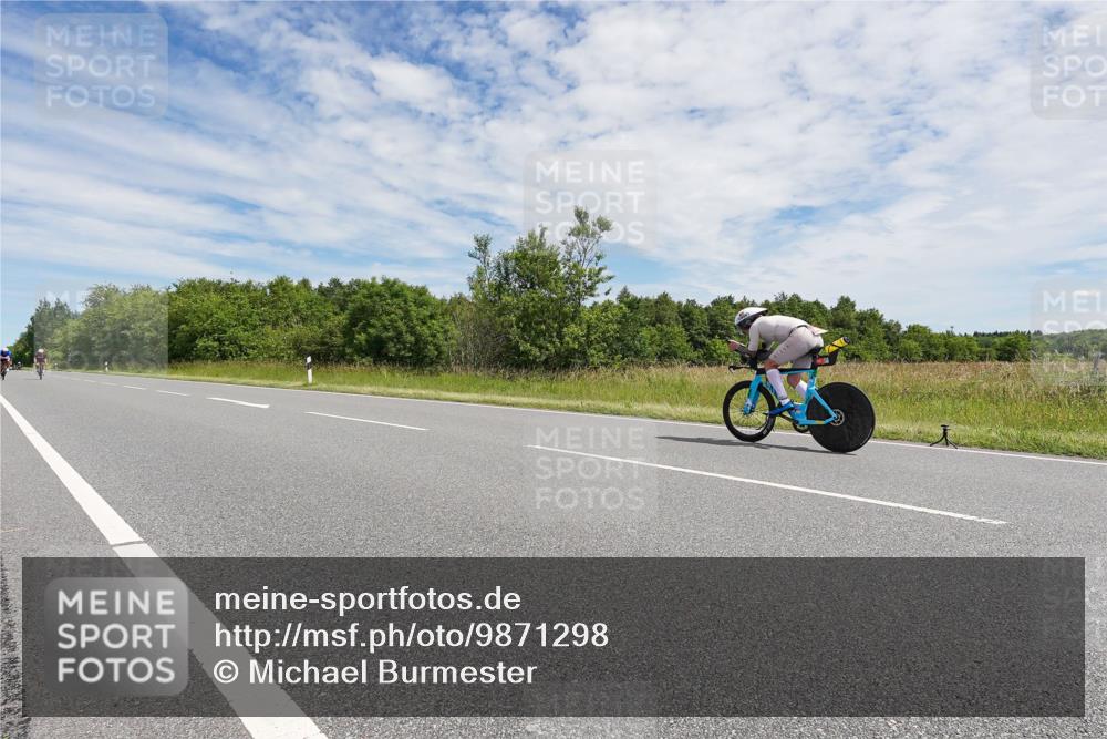 21.06.2026 - Viking Triathlon Michael Burmester http://msf.ph/oto/9871298 21.06.2026 12:18:11 Radfahren 25, 200, 253, 285, 354, 404, 423, 440, 448, 520, 547, 568, 575, 576, 633, 636 meine-sportfotos.de
