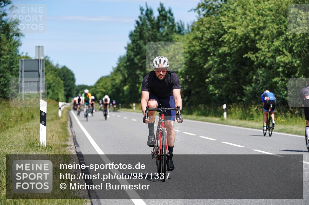 21.06.2026 - Viking Triathlon Michael Burmester http://msf.ph/oto/9871337 21.06.2026 12:39:56 Radfahren 47, 174, 231, 242, 272, 325, 328, 512, 524, 543 meine-sportfotos.de