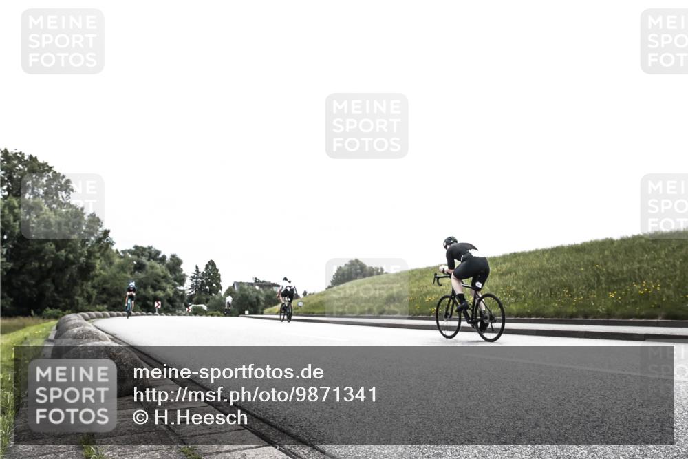 21.06.2026 - 29. Vierlanden-Triathlon H.Heesch http://msf.ph/oto/9871341 21.06.2026 10:35:43 Radfahren 46, 131 meine-sportfotos.de