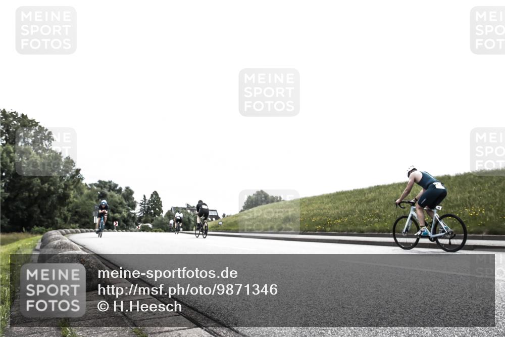 21.06.2026 - 29. Vierlanden-Triathlon H.Heesch http://msf.ph/oto/9871346 21.06.2026 10:35:44 Radfahren 46, 131, 173 meine-sportfotos.de