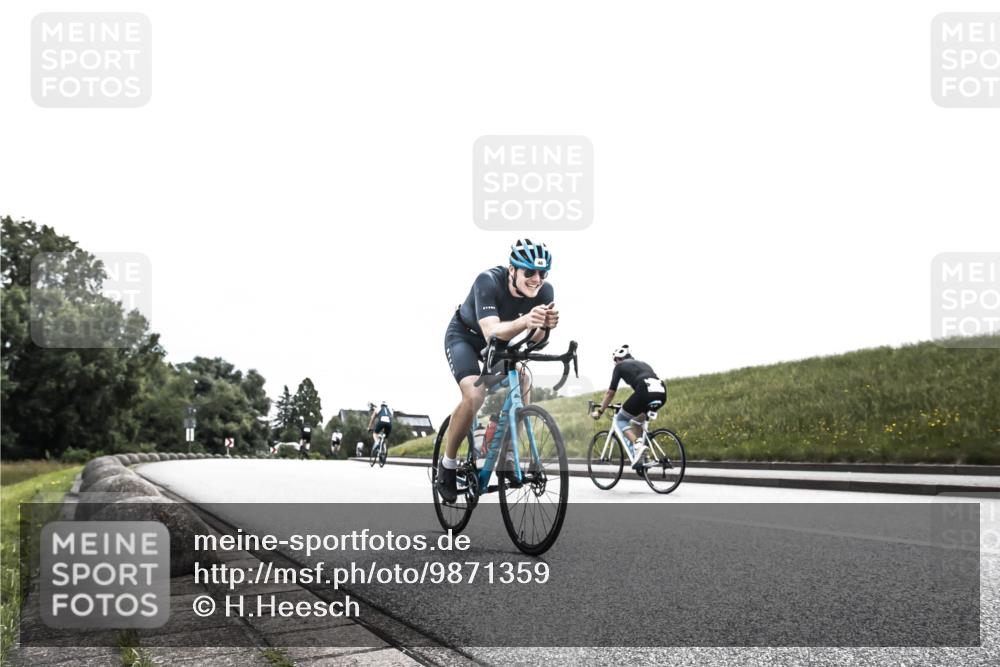 21.06.2026 - 29. Vierlanden-Triathlon H.Heesch http://msf.ph/oto/9871359 21.06.2026 10:35:46 Radfahren 46, 131, 173 meine-sportfotos.de