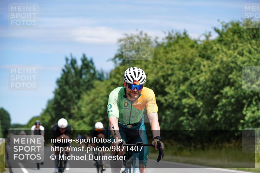 21.06.2026 - Viking Triathlon Michael Burmester http://msf.ph/oto/9871407 21.06.2026 12:40:03 Radfahren 47, 174, 242, 272, 325, 512, 524, 624 meine-sportfotos.de