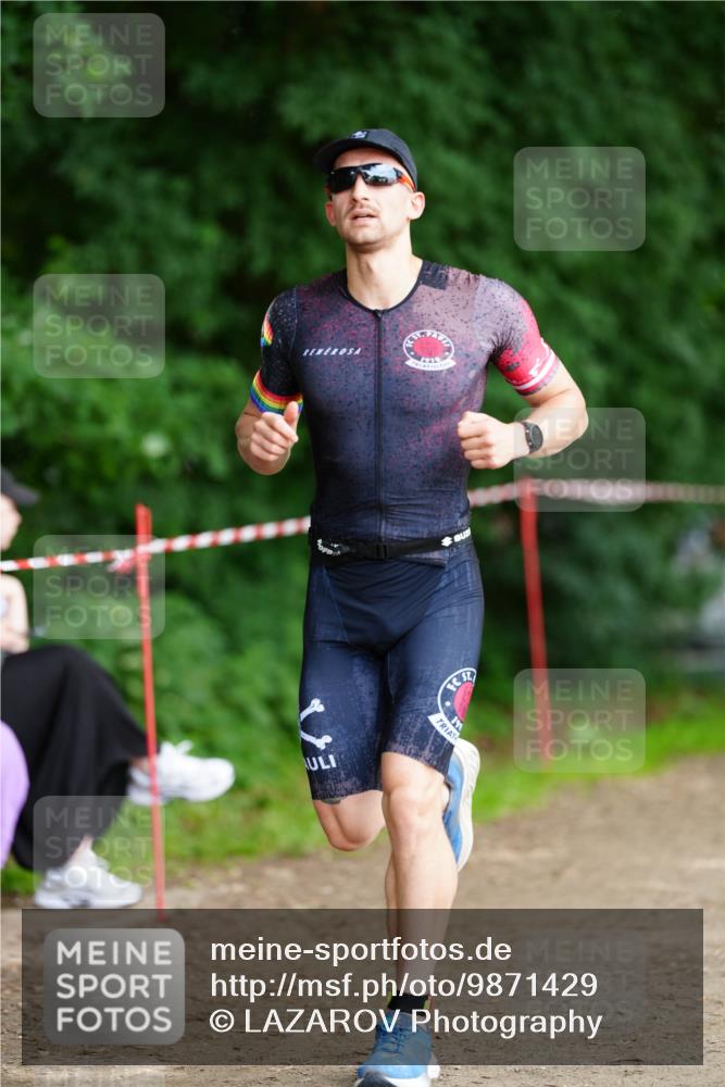 21.06.2026 - 29. Vierlanden-Triathlon LAZAROV Photography http://msf.ph/oto/9871429 21.06.2026 14:03:37 Laufen 910, 191 meine-sportfotos.de