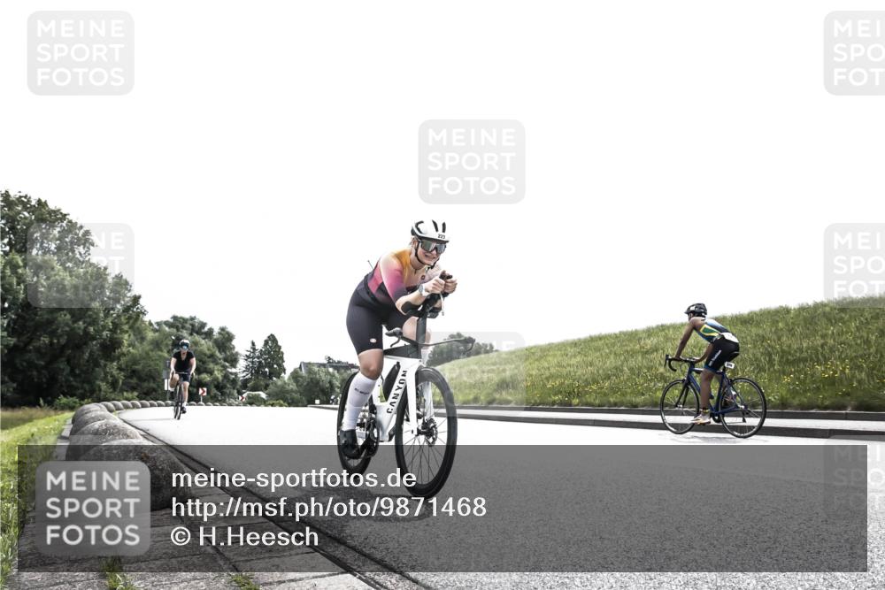21.06.2026 - 29. Vierlanden-Triathlon H.Heesch http://msf.ph/oto/9871468 21.06.2026 10:36:18 Radfahren 223, 349, 504 meine-sportfotos.de