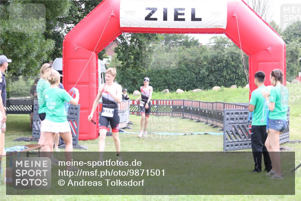 21.06.2026 - 29. Vierlanden-Triathlon Andreas Tolksdorf http://msf.ph/oto/9871501 21.06.2026 10:55:43 Ziel 339, 339 meine-sportfotos.de