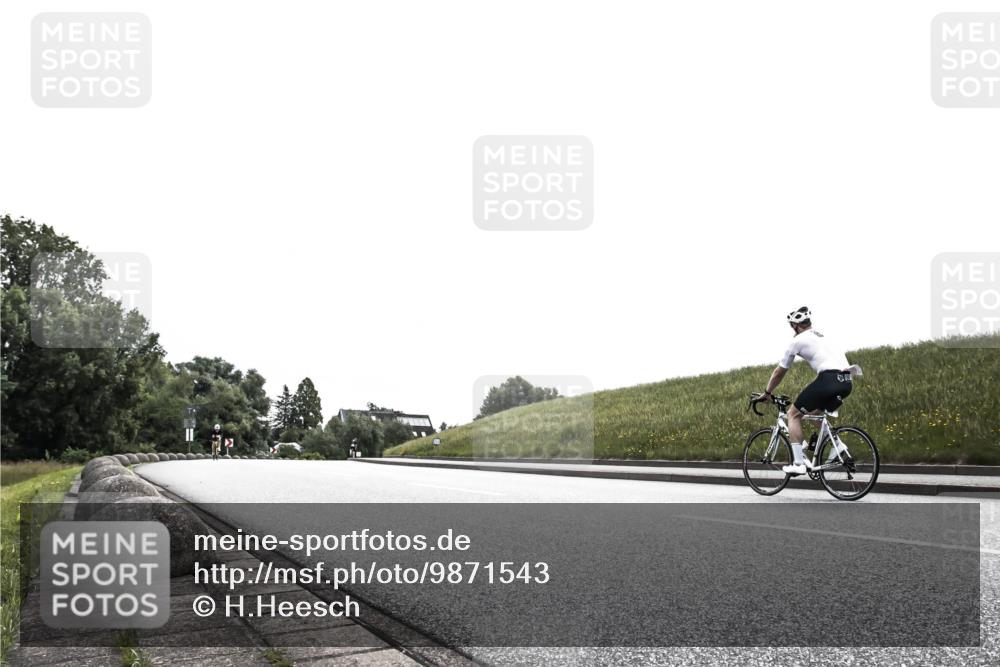 21.06.2026 - 29. Vierlanden-Triathlon H.Heesch http://msf.ph/oto/9871543 21.06.2026 10:37:23 Radfahren 272, 379 meine-sportfotos.de