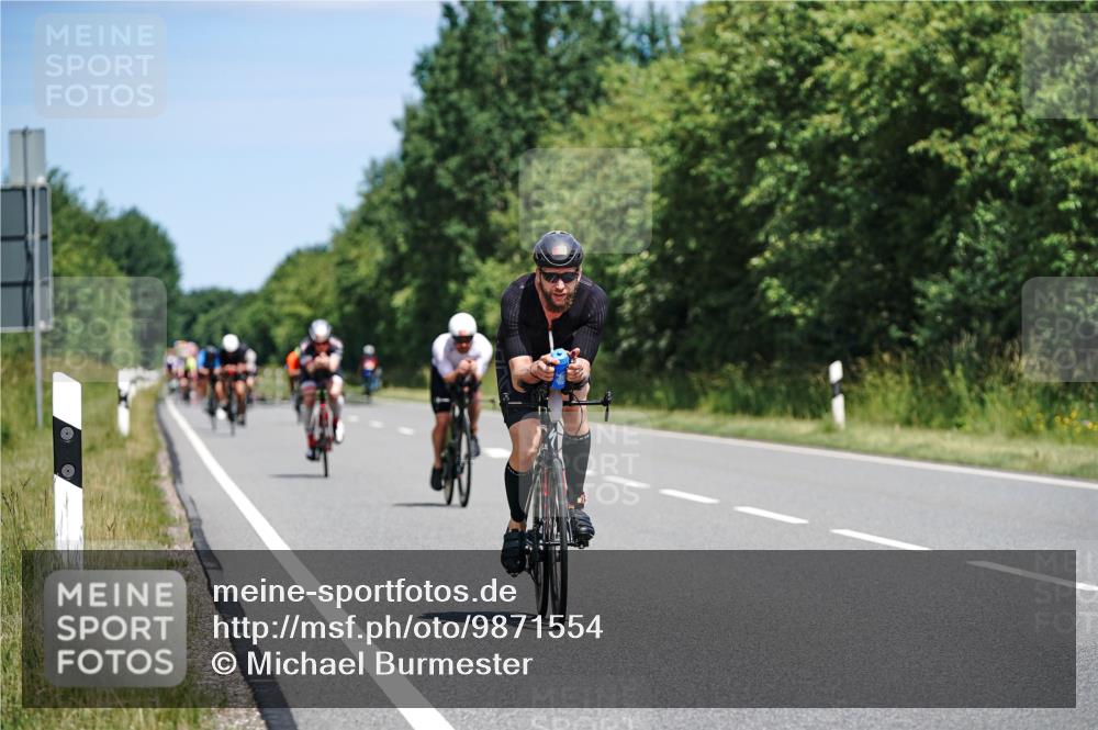 21.06.2026 - Viking Triathlon Michael Burmester http://msf.ph/oto/9871554 21.06.2026 12:40:50 Radfahren 40, 200, 213, 285, 332, 345, 404, 466, 515, 568, 604 meine-sportfotos.de