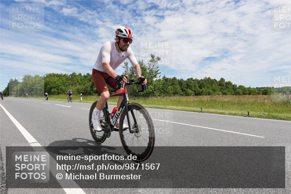 21.06.2026 - Viking Triathlon Michael Burmester http://msf.ph/oto/9871567 21.06.2026 12:20:38 Radfahren 51, 190, 213, 344, 345, 379, 379, 398, 607, 609 meine-sportfotos.de
