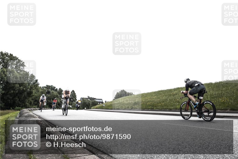 21.06.2026 - 29. Vierlanden-Triathlon H.Heesch http://msf.ph/oto/9871590 21.06.2026 10:37:49 Radfahren 20, 27, 35, 67, 233, 275, 336, 429 meine-sportfotos.de