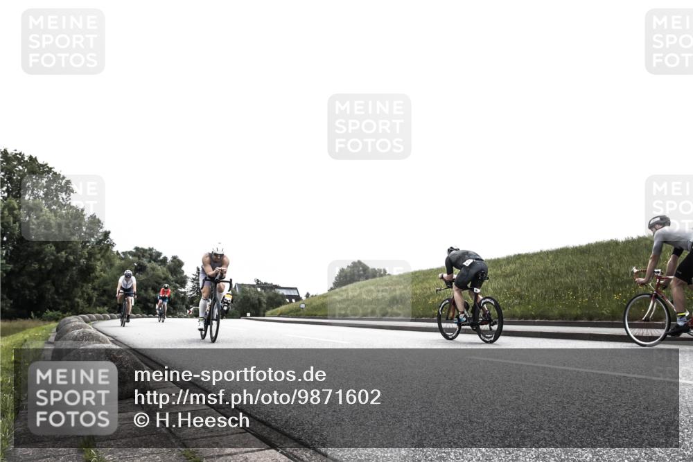 21.06.2026 - 29. Vierlanden-Triathlon H.Heesch http://msf.ph/oto/9871602 21.06.2026 10:37:49 Radfahren 20, 27, 35, 67, 233, 275, 336, 429 meine-sportfotos.de