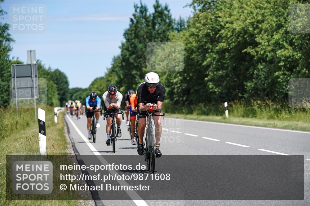 21.06.2026 - Viking Triathlon Michael Burmester http://msf.ph/oto/9871608 21.06.2026 12:40:57 Radfahren 40, 192, 200, 285, 332, 345, 404, 466, 491, 498, 515, 566, 568, 604, 656 meine-sportfotos.de