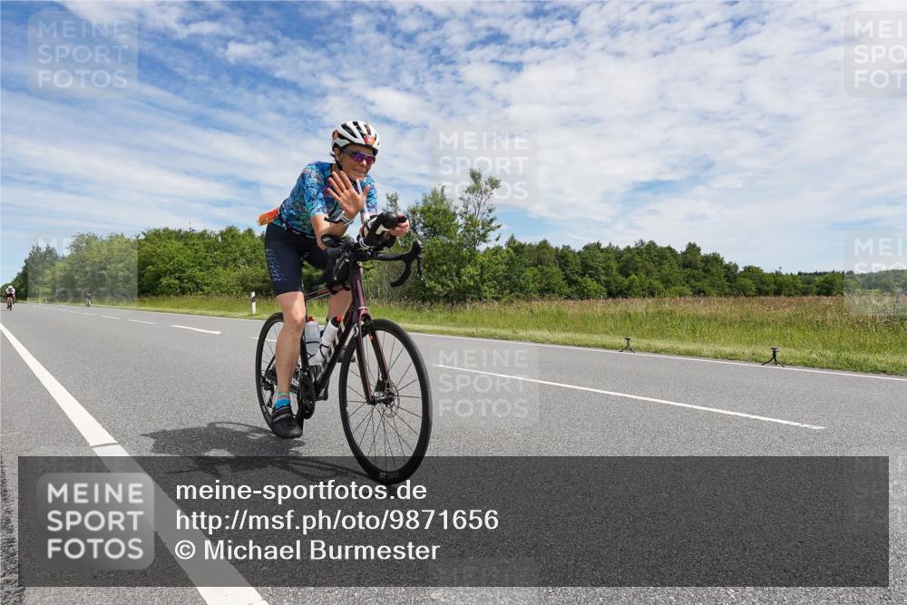 21.06.2026 - Viking Triathlon Michael Burmester http://msf.ph/oto/9871656 21.06.2026 12:21:39 Radfahren 100, 100, 102, 147, 161, 214, 234, 249, 275, 399, 465, 475, 505, 508, 624, 632, 650 meine-sportfotos.de