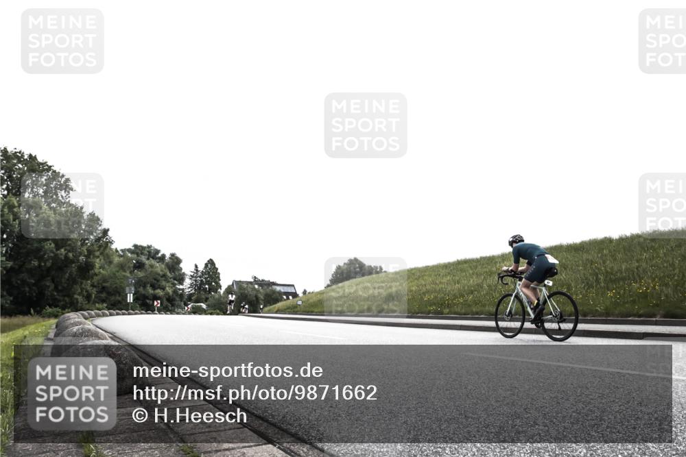 21.06.2026 - 29. Vierlanden-Triathlon H.Heesch http://msf.ph/oto/9871662 21.06.2026 10:37:57 Radfahren 303, 437 meine-sportfotos.de