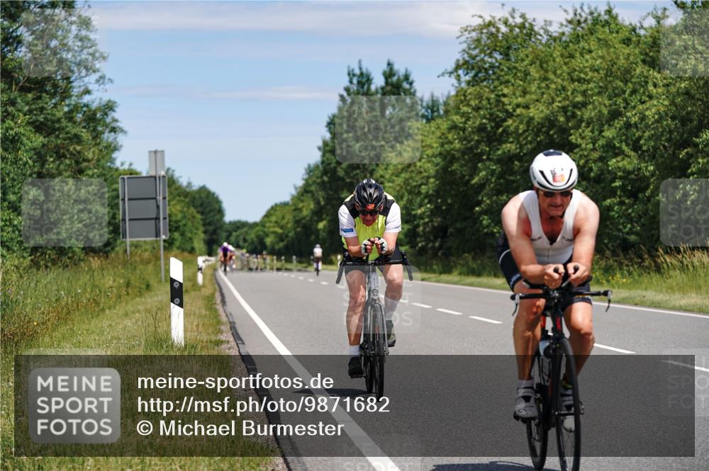 21.06.2026 - Viking Triathlon Michael Burmester http://msf.ph/oto/9871682 21.06.2026 12:41:09 Radfahren 40, 43, 82, 117, 147, 192, 332, 391, 425, 469, 491, 491, 498, 566, 656 meine-sportfotos.de
