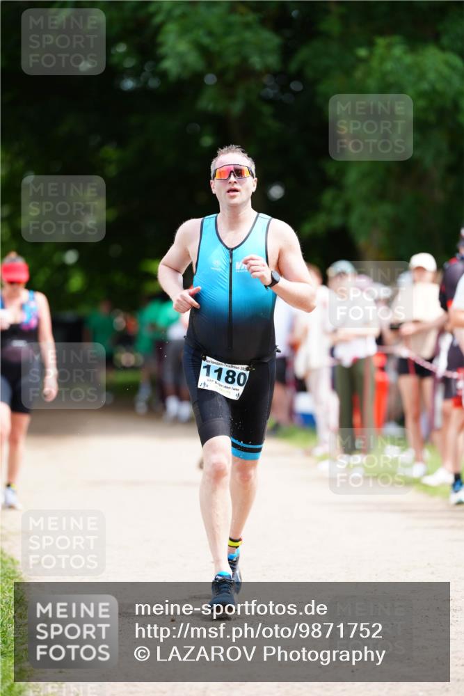 21.06.2026 - 29. Vierlanden-Triathlon LAZAROV Photography http://msf.ph/oto/9871752 21.06.2026 14:06:11 Laufen 202, 1180 meine-sportfotos.de