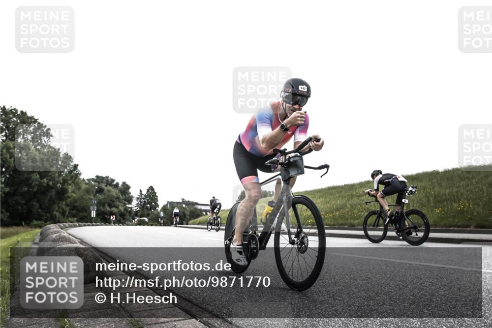 21.06.2026 - 29. Vierlanden-Triathlon H.Heesch http://msf.ph/oto/9871770 21.06.2026 10:39:49 Radfahren 111, 142, 179, 431, 454 meine-sportfotos.de