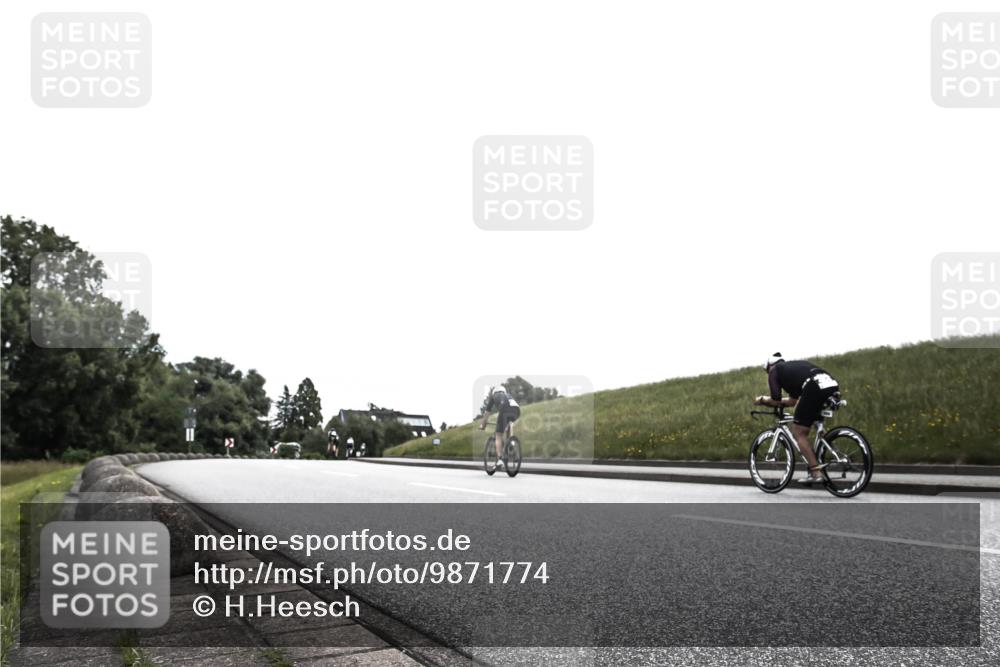 21.06.2026 - 29. Vierlanden-Triathlon H.Heesch http://msf.ph/oto/9871774 21.06.2026 10:39:52 Radfahren 111, 179 meine-sportfotos.de
