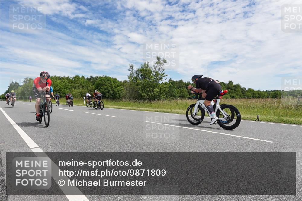 21.06.2026 - Viking Triathlon Michael Burmester http://msf.ph/oto/9871809 21.06.2026 12:22:46 Radfahren 132, 134, 142, 158, 279, 329, 364, 436, 442, 577, 630 meine-sportfotos.de