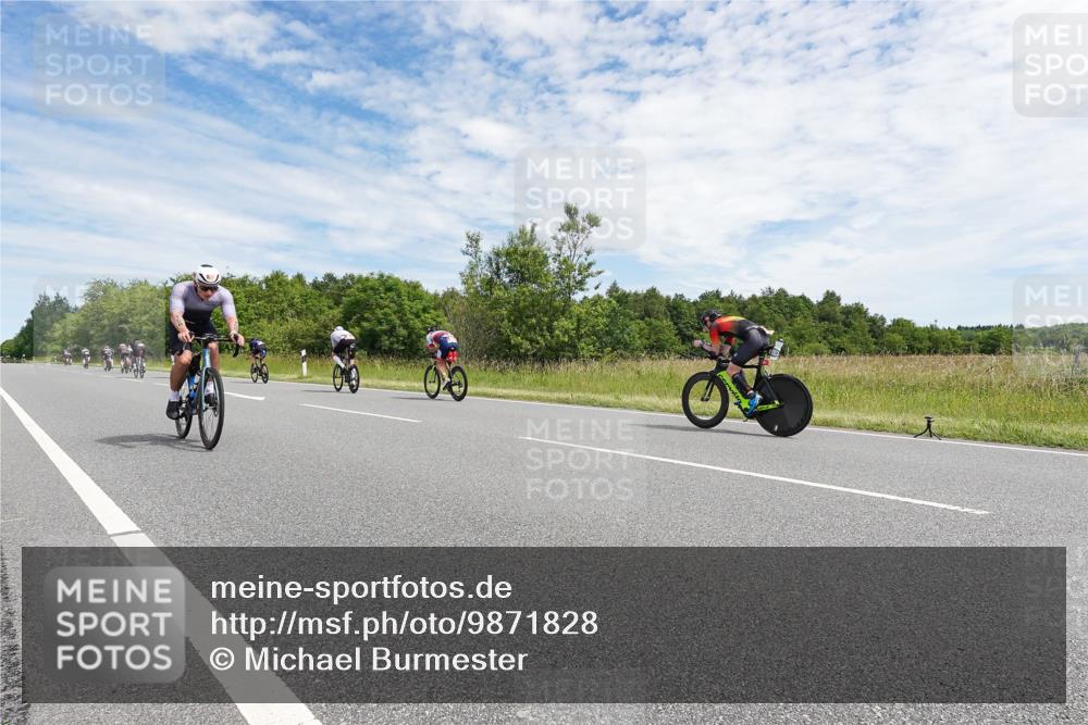 21.06.2026 - Viking Triathlon Michael Burmester http://msf.ph/oto/9871828 21.06.2026 12:22:49 Radfahren 134, 142, 158, 279, 329, 364, 436, 442, 577, 630 meine-sportfotos.de