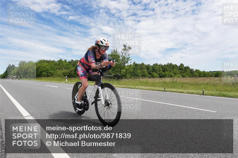 21.06.2026 - Viking Triathlon Michael Burmester http://msf.ph/oto/9871839 21.06.2026 12:22:55 Radfahren 134, 158, 364, 436, 577, 602, 630 meine-sportfotos.de