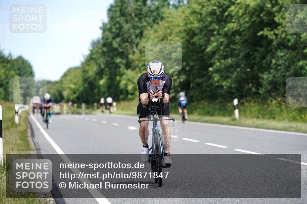 21.06.2026 - Viking Triathlon Michael Burmester http://msf.ph/oto/9871847 21.06.2026 12:42:10 Radfahren 171, 291, 291, 329, 339, 398, 399, 405, 417, 505, 630 meine-sportfotos.de