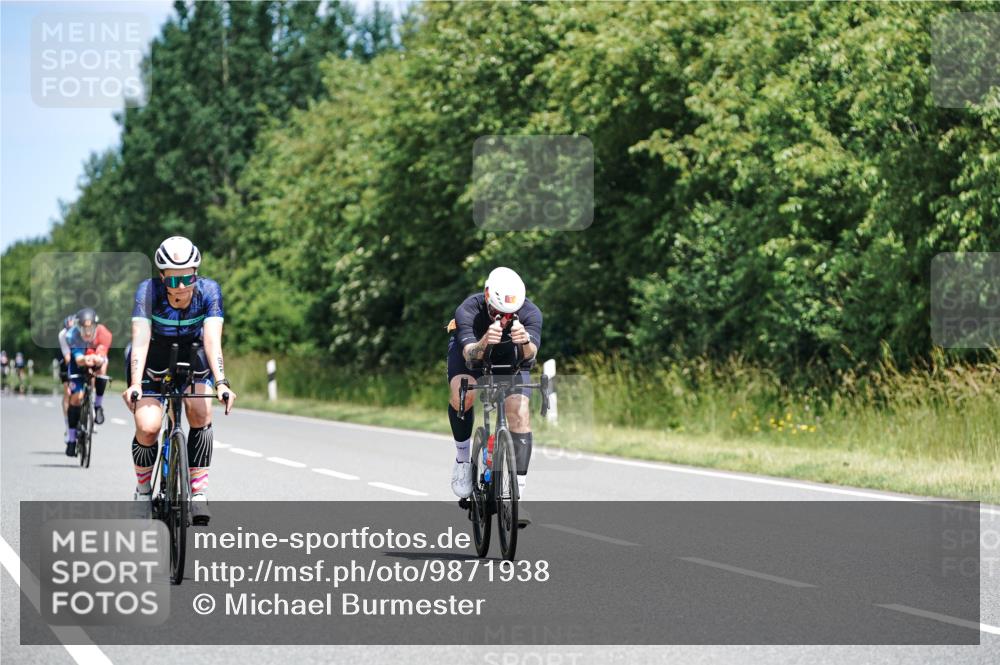 21.06.2026 - Viking Triathlon Michael Burmester http://msf.ph/oto/9871938 21.06.2026 12:42:32 Radfahren 61, 92, 134, 144, 158, 170, 171, 222, 262, 318, 324, 329, 399, 577, 632 meine-sportfotos.de