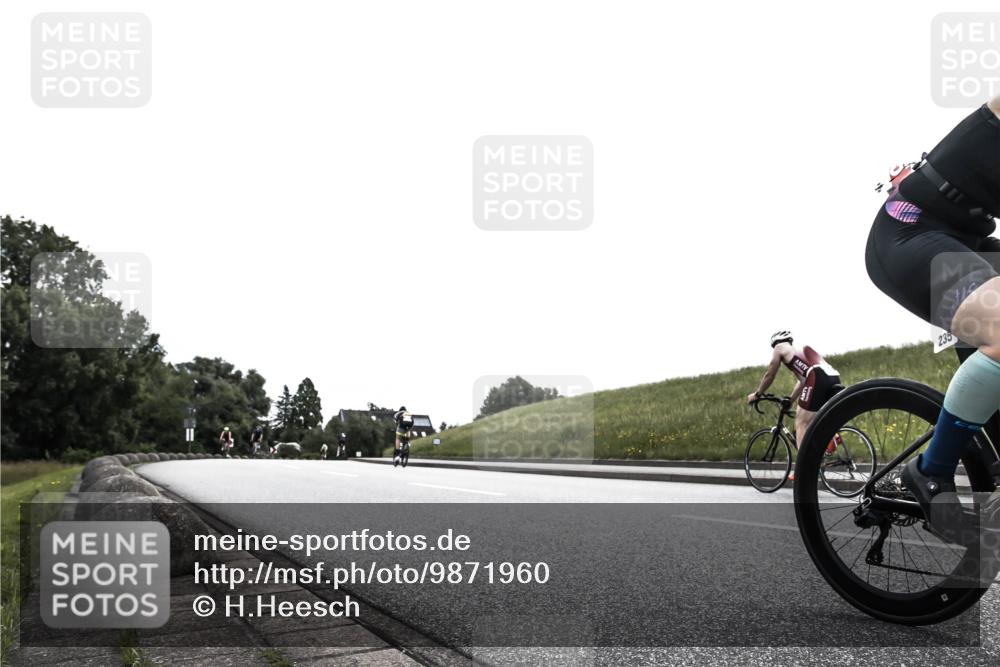 21.06.2026 - 29. Vierlanden-Triathlon H.Heesch http://msf.ph/oto/9871960 21.06.2026 10:42:45 Radfahren 235 meine-sportfotos.de
