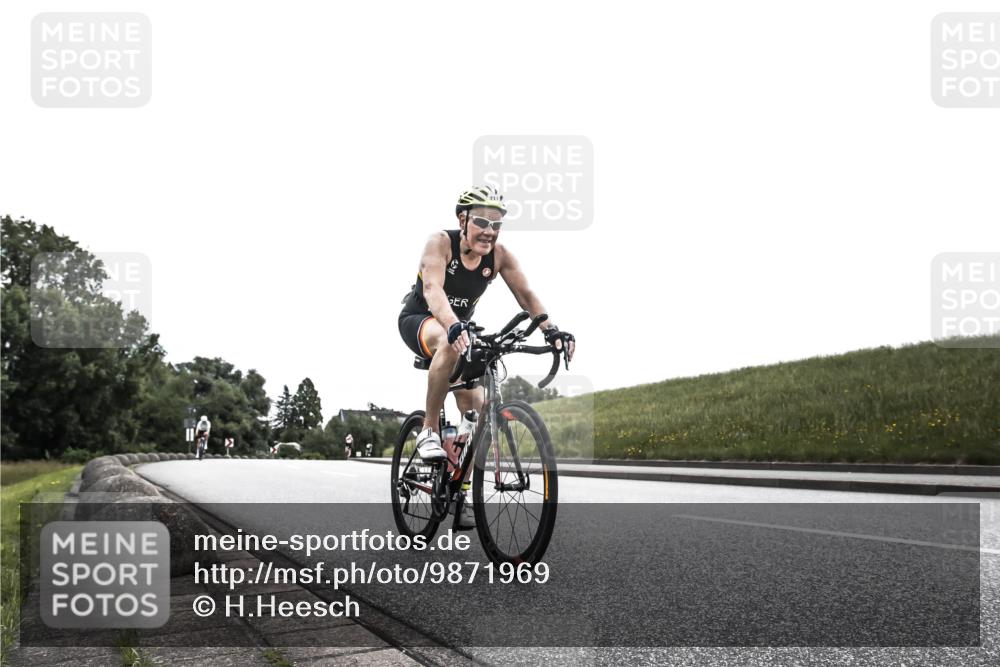 21.06.2026 - 29. Vierlanden-Triathlon H.Heesch http://msf.ph/oto/9871969 21.06.2026 10:42:51 Radfahren 91, 217, 266, 338 meine-sportfotos.de