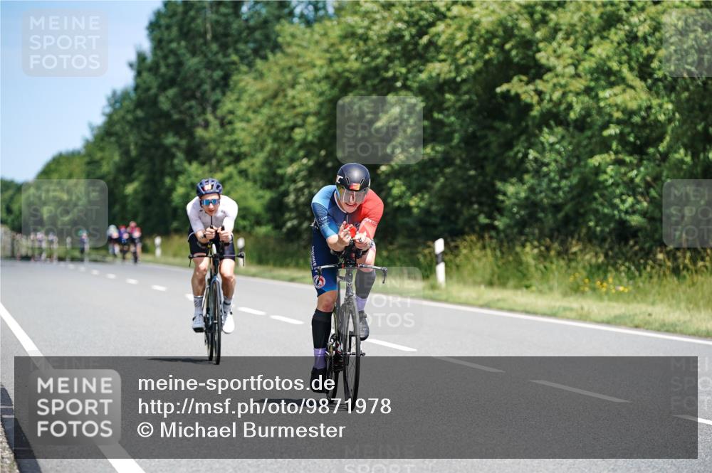 21.06.2026 - Viking Triathlon Michael Burmester http://msf.ph/oto/9871978 21.06.2026 12:42:35 Radfahren 61, 92, 134, 144, 158, 170, 171, 222, 262, 318, 324, 577, 632 meine-sportfotos.de