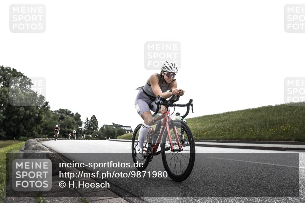 21.06.2026 - 29. Vierlanden-Triathlon H.Heesch http://msf.ph/oto/9871980 21.06.2026 10:43:03 Radfahren 122, 157, 273 meine-sportfotos.de