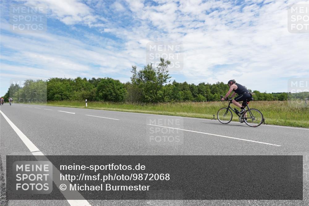 21.06.2026 - Viking Triathlon Michael Burmester http://msf.ph/oto/9872068 21.06.2026 12:24:45 Radfahren 54, 208, 350, 352, 362, 494, 660 meine-sportfotos.de