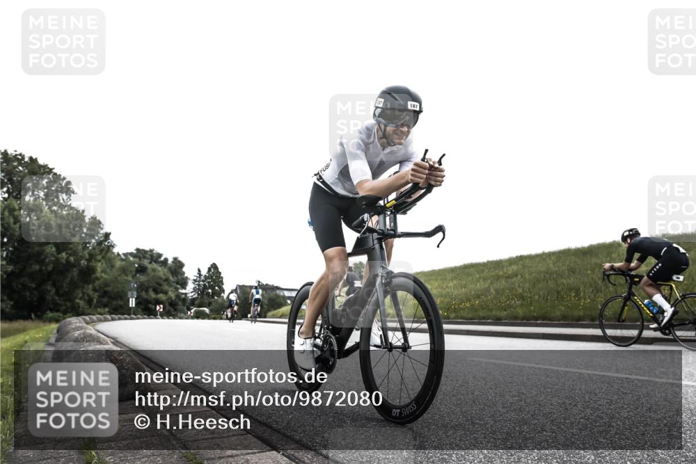 21.06.2026 - 29. Vierlanden-Triathlon H.Heesch http://msf.ph/oto/9872080 21.06.2026 10:43:27 Radfahren 130, 156, 187 meine-sportfotos.de
